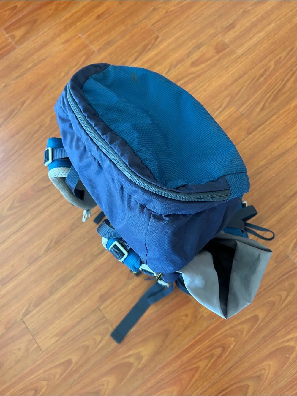 EcoGear Pinnacle 60L Hiking Backpack